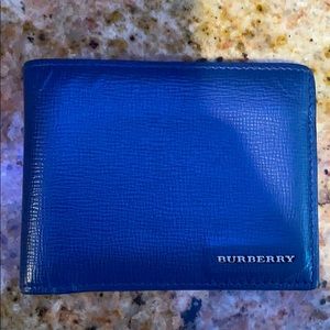Burberry “New London” blue calf-skin leather